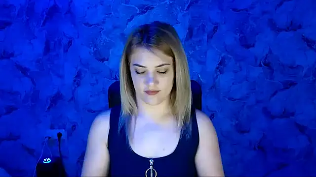 Snapshot of nika_gold1 chatting on 05/11/26, 03:07 nika gold1 online show from 05/11/26, 03:07