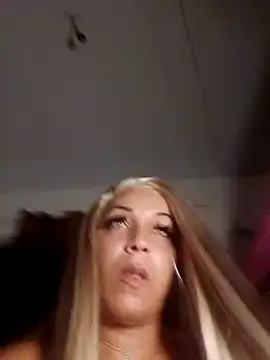 Snapshot of transgirl26 chatting on 09/08/25, 10:42 transgirl26 online show from 09/08/25, 10:42