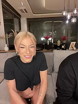 Snapshot of SexOnMyLvL chatting on 01/13/25, 10:03 SexOnMyLvL online show from 01/13/25, 10:03