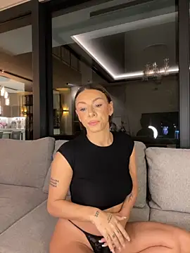 Snapshot of SexOnMyLvL chatting on 10/24/25, 08:27 SexOnMyLvL online show from 10/24/25, 08:27