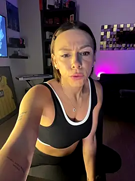 Snapshot of SexOnMyLvL chatting on 11/01/25, 10:01 SexOnMyLvL online show from 11/01/25, 10:01