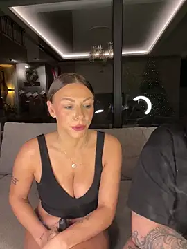 Snapshot of SexOnMyLvL chatting on 11/17/25, 09:09 SexOnMyLvL online show from 11/17/25, 09:09