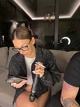 Snapshot of SexOnMyLvL chatting on 11/21/25, 08:29 SexOnMyLvL online show from 11/21/25, 08:29