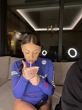 Snapshot of SexOnMyLvL chatting on 02/04/26, 09:31 SexOnMyLvL online show from 02/04/26, 09:31