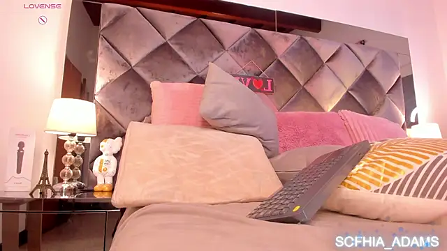 sofhiaa adaams online show from 03/15/25, 08:37