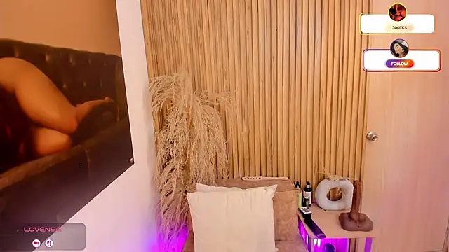 sofhiaa adaams online show from 03/03/26, 10:37