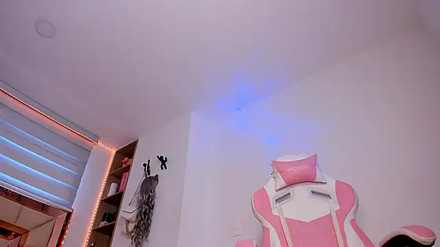andreafernandz online show from 05/17/26, 09:22