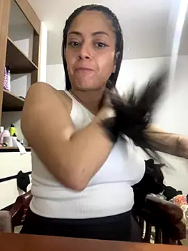 Snapshot of Juana19 chatting on 11/12/25, 02:01 Juana19 online show from 11/12/25, 02:01