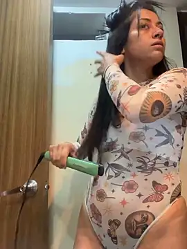 Snapshot of Juana19 chatting on 12/02/25, 01:50 Juana19 online show from 12/02/25, 01:50