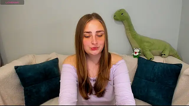 Snapshot of MilliStrii chatting on 06/19/26, 02:16 MilliStrii online show from 06/19/26, 02:16