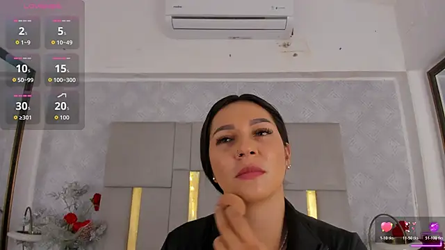 Snapshot of Camilaa_Sanchez_ chatting on 11/27/25, 11:56 Camilaa Sanchez online show from 11/27/25, 11:56