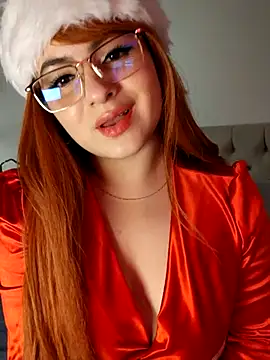 Lia Hurley online show from 12/24/24, 06:17