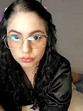 Lia Hurley online show from 01/27/25, 07:35