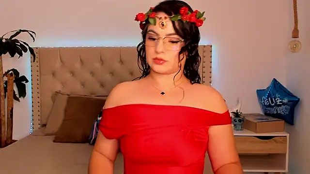 Lia Hurley online show from 02/14/25, 05:03