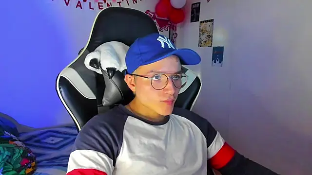 Snapshot of AustinSummerr chatting on 02/10/25, 03:53 AustinSummerr online show from 02/10/25, 03:53