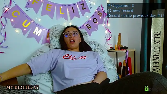 Hot Candy  online show from 11/29/25, 11:08