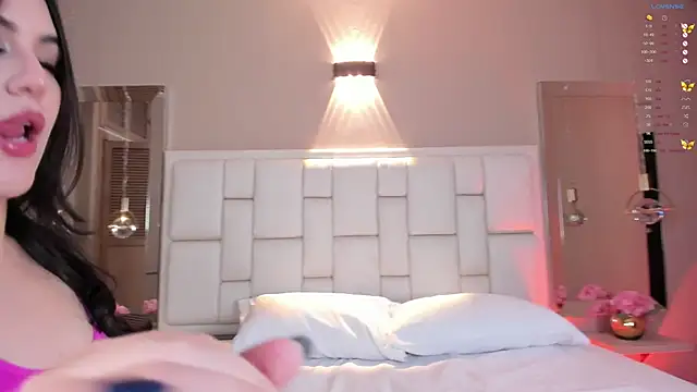 Snapshot of Biancax_ chatting on 11/27/25, 04:14 Biancax online show from 11/27/25, 04:14