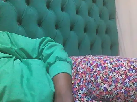 Sexy Riri online show from 10/07/25, 01:41