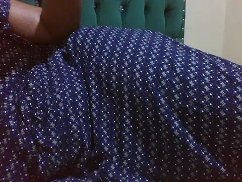 Sexy Riri online show from 04/08/26, 07:41