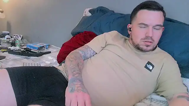 bigcocktat2dude603 online show from 01/03/25, 04:06