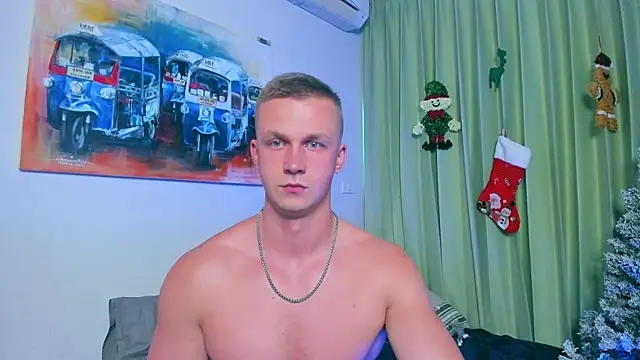 Snapshot of Samuel_Andrew chatting on 12/26/24, 02:33 Samuel Andrew online show from 12/26/24, 02:33