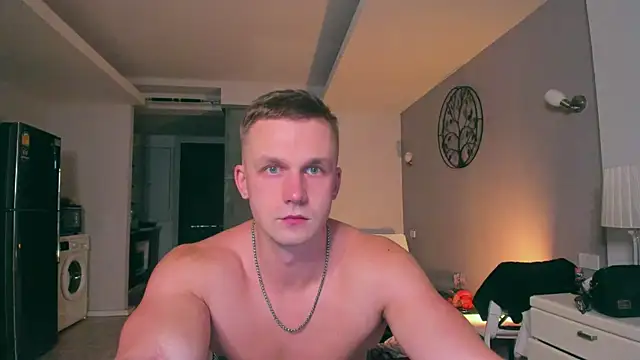 Snapshot of Samuel_Andrew chatting on 09/29/25, 02:49 Samuel Andrew online show from 09/29/25, 02:49