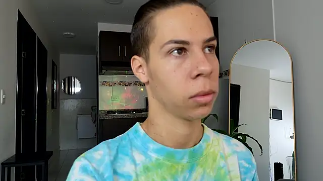 Snapshot of grey___27 chatting on 02/26/25, 11:20 grey 27 online show from 02/26/25, 11:20