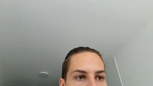 Snapshot of grey___27 chatting on 03/01/25, 05:27 grey 27 online show from 03/01/25, 05:27