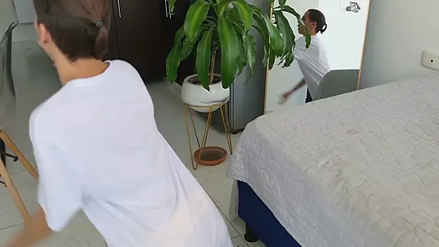 Snapshot of grey___27 chatting on 03/10/25, 08:56 grey 27 online show from 03/10/25, 08:56