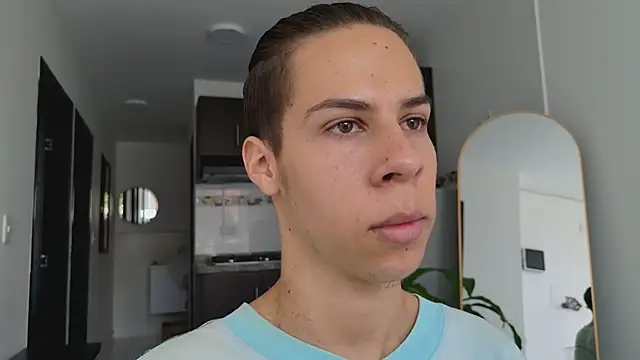 Snapshot of grey___27 chatting on 03/14/25, 02:30 grey 27 online show from 03/14/25, 02:30