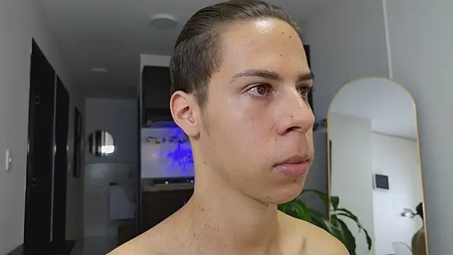 Snapshot of grey___27 chatting on 03/14/25, 11:43 grey 27 online show from 03/14/25, 11:43