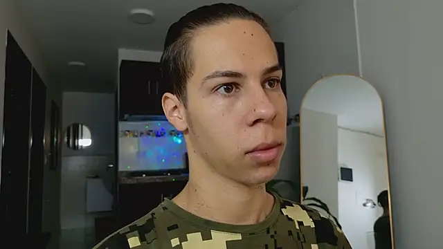 Snapshot of grey___27 chatting on 03/17/25, 11:10 grey 27 online show from 03/17/25, 11:10