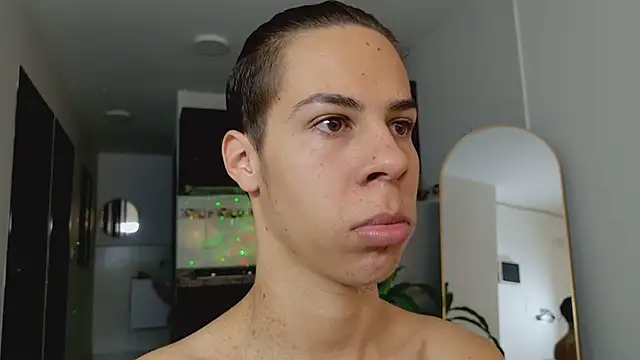 Snapshot of grey___27 chatting on 03/21/25, 11:12 grey 27 online show from 03/21/25, 11:12