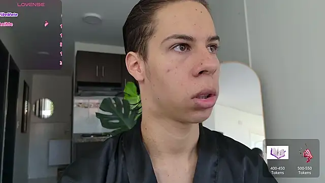 Snapshot of grey___27 chatting on 09/21/25, 12:40 grey 27 online show from 09/21/25, 12:40