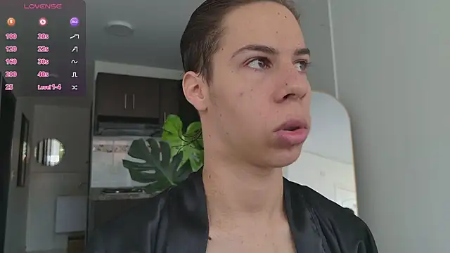 Snapshot of grey___27 chatting on 09/22/25, 12:18 grey 27 online show from 09/22/25, 12:18