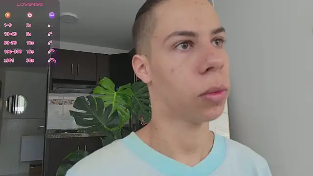 Snapshot of grey___27 chatting on 09/27/25, 11:48 grey 27 online show from 09/27/25, 11:48