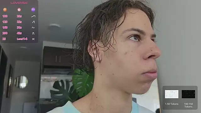 Snapshot of grey___27 chatting on 10/14/25, 12:28 grey 27 online show from 10/14/25, 12:28