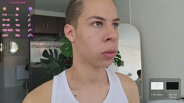 Snapshot of grey___27 chatting on 11/08/25, 12:27 grey 27 online show from 11/08/25, 12:27