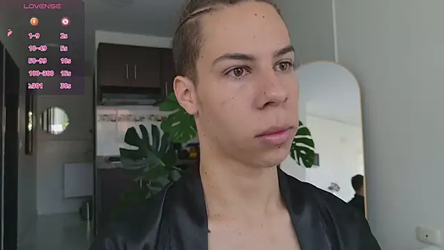 Snapshot of grey___27 chatting on 11/09/25, 12:03 grey 27 online show from 11/09/25, 12:03