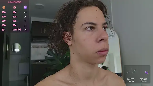 Snapshot of grey___27 chatting on 11/15/25, 12:23 grey 27 online show from 11/15/25, 12:23