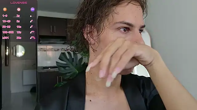 Snapshot of grey___27 chatting on 11/23/25, 12:27 grey 27 online show from 11/23/25, 12:27