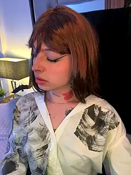 Bonnie vega online show from 10/31/25, 08:43