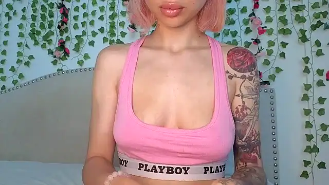 xoxcatt online show from 07/11/26, 08:00