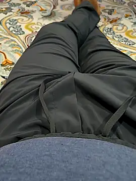 Snapshot of ak007_desire chatting on 12/02/25, 04:13 ak007 desire online show from 12/02/25, 04:13