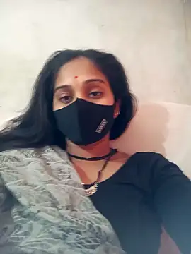 Snapshot of Hi_Radhika chatting on 01/18/25, 08:10 Hi Radhika online show from 01/18/25, 08:10