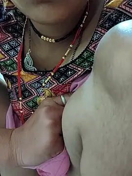 Snapshot of Hi_Radhika chatting on 02/11/25, 12:28 Hi Radhika online show from 02/11/25, 12:28