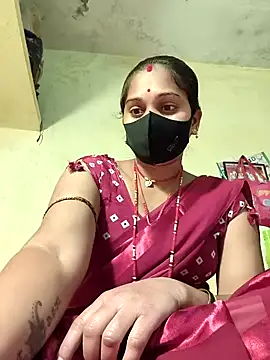 Snapshot of Hi_Radhika chatting on 02/17/25, 06:15 Hi Radhika online show from 02/17/25, 06:15