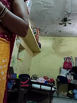 Snapshot of Hi_Radhika chatting on 02/20/25, 04:07 Hi Radhika online show from 02/20/25, 04:07