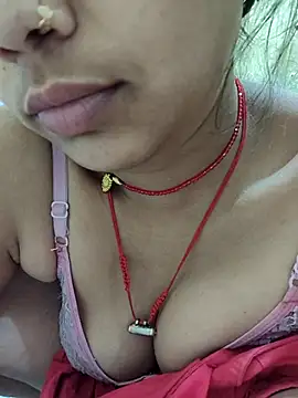 Snapshot of Hi_Radhika chatting on 02/24/25, 01:57 Hi Radhika online show from 02/24/25, 01:57