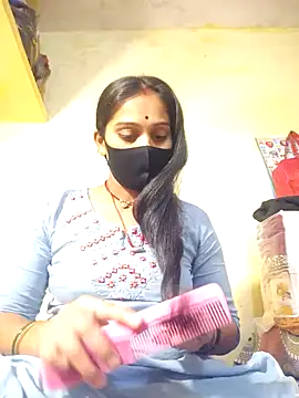 Snapshot of Hi_Radhika chatting on 03/05/25, 05:18 Hi Radhika online show from 03/05/25, 05:18